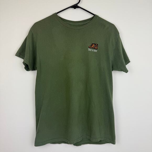 Riot Society Crewneck Take A Hike Boots 100% Cotton Hiking Green T-Shirt Medium - Picture 1 of 9